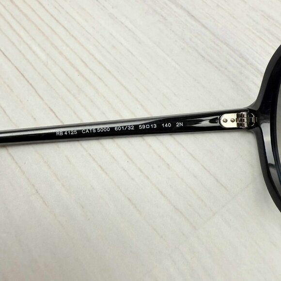 Ray-Ban Cats 5000 Classic Sunglasses – Model RB4125 – Black / Light Grey Gradien - Picture 6 of 7